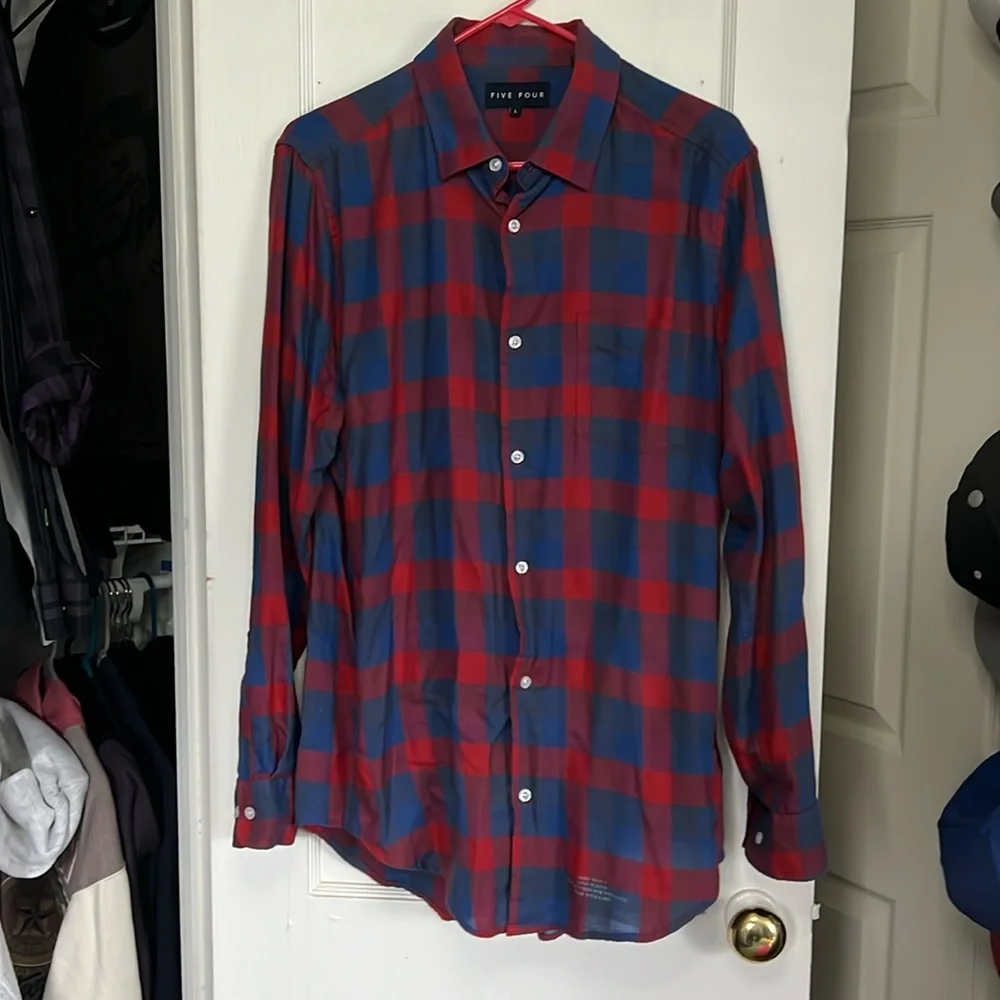 Men’s Button Down - Picture 1 of 7